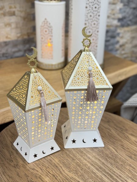 فانوس معدن مضيء