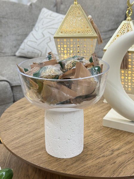 مضيفة زجاج قاعدة حجر