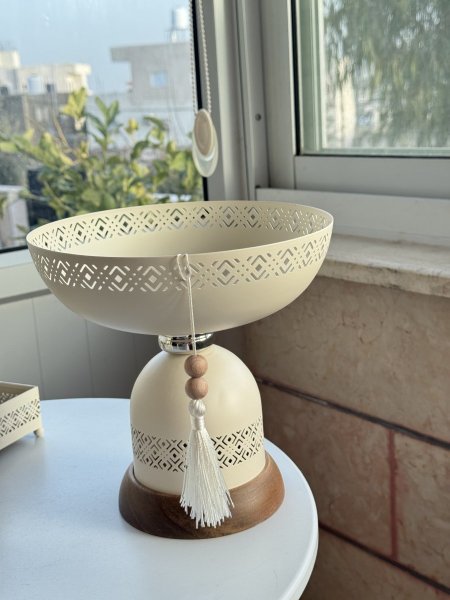 مضيفة معدن مجورة