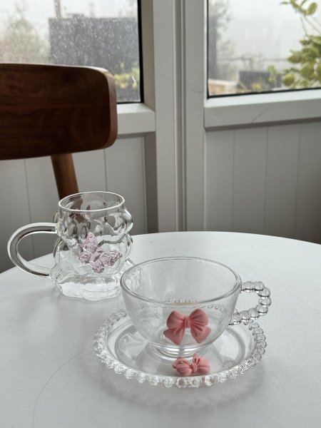 اكواب شفافة