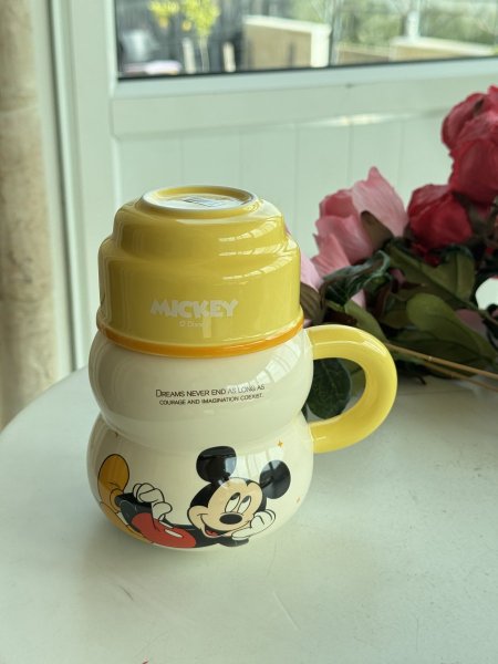 ابريق مع كوب