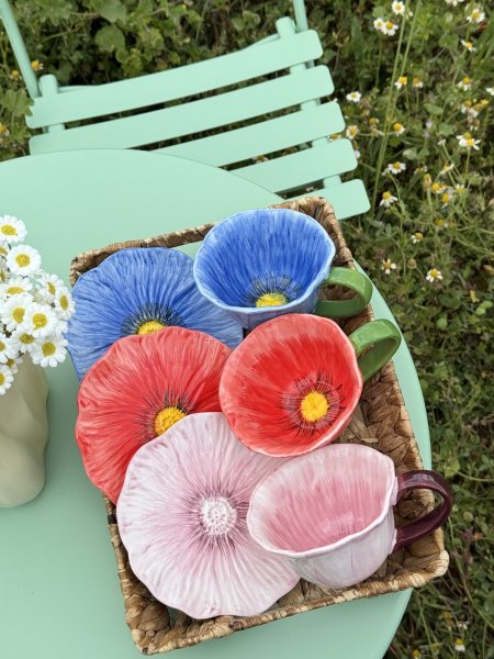 كوب ورد مع صحن