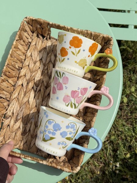 كوب يد وردة