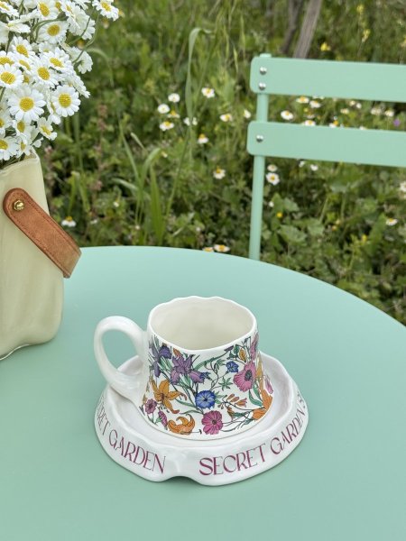 كوب ورد بالوان زاهية