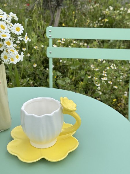 كوب ورد اصفر