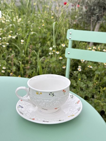 كوب منقوش مورد