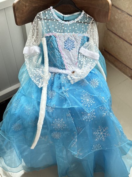 ملابس فروزن