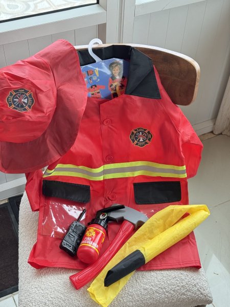 ملابس رجل الاطفاء