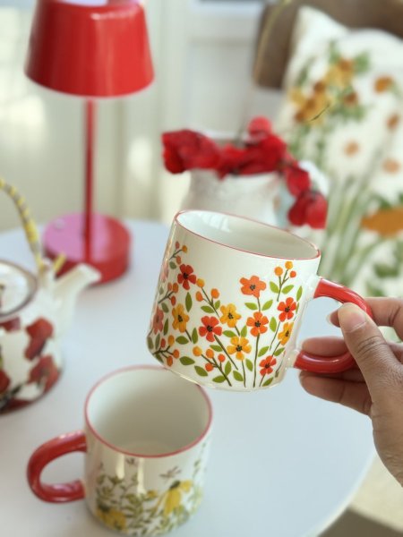 كوب مورد باطار احمر