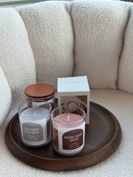 شموع برائحة عطرة