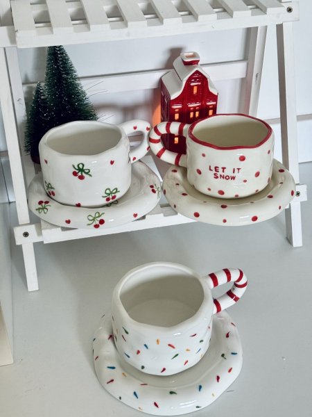 كوب مع صحن برسومات منوعه