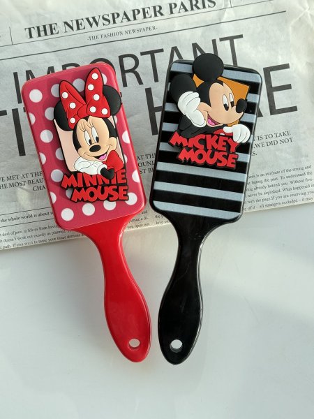 فرشاية شعر ميكي ومني