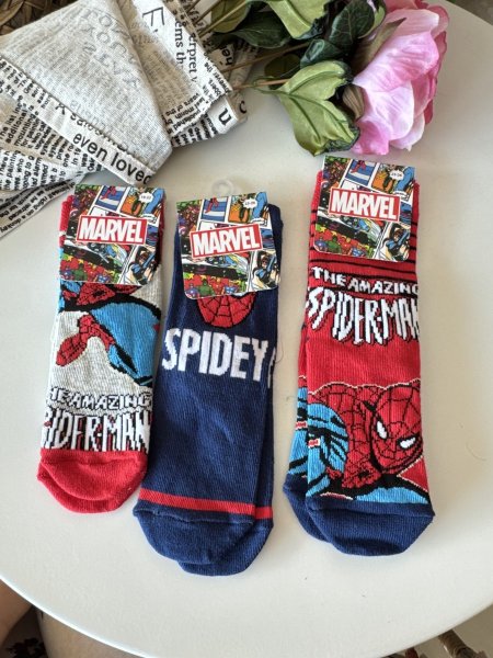 جرابين سبايدرمان لعمر من اشهر سنتين