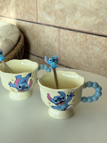 كوب ستيتش مع معلقة ستيتش